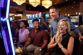 Online Slot Reels Free Spin Feature ကစားနည်း